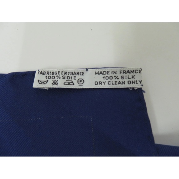 Authentic HERMES Silk Scarf Carre 90 Eperon d'or - Picture 9 of 9